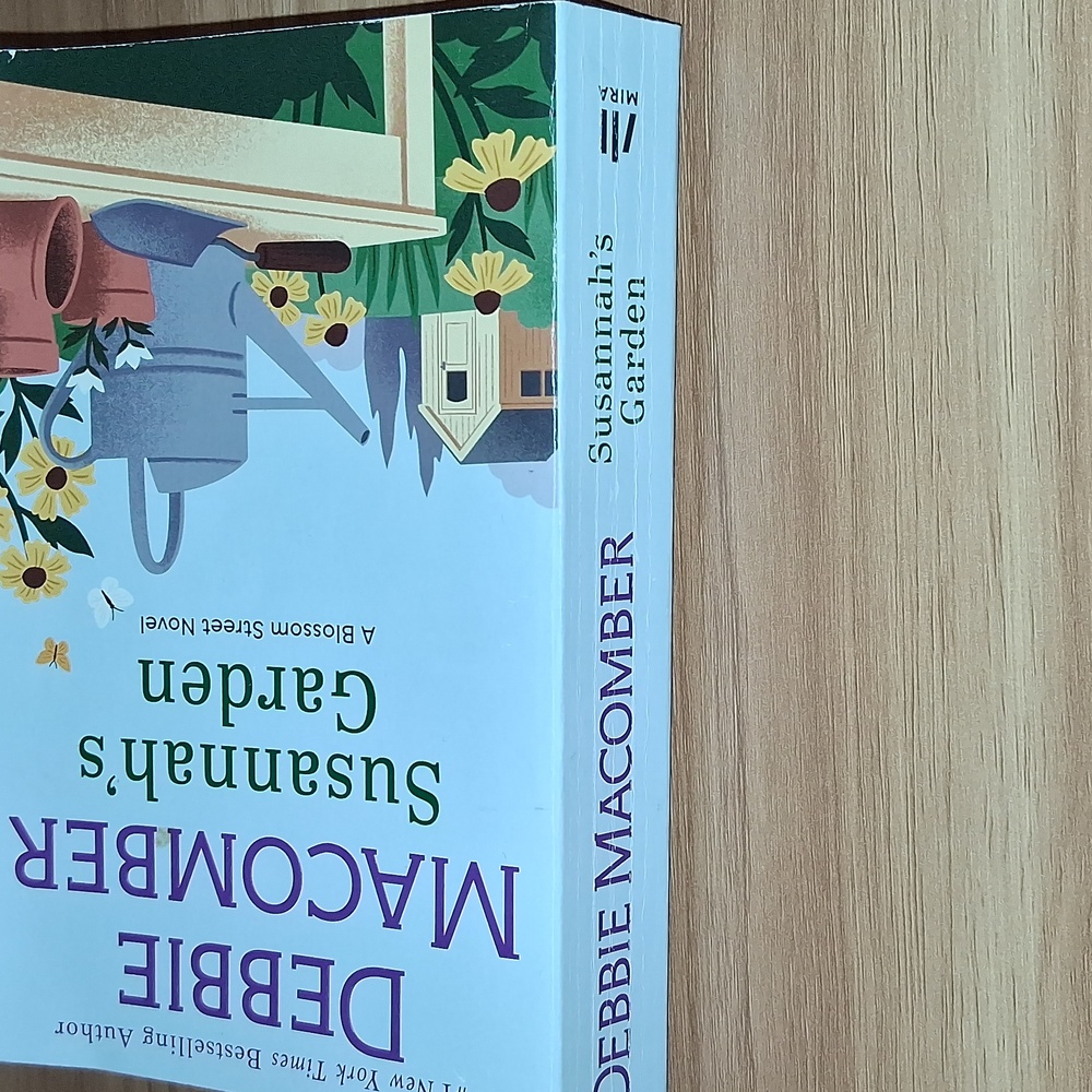 Book "Susannah's Garden" By: Debbie Macomber - Picture 3 of 8